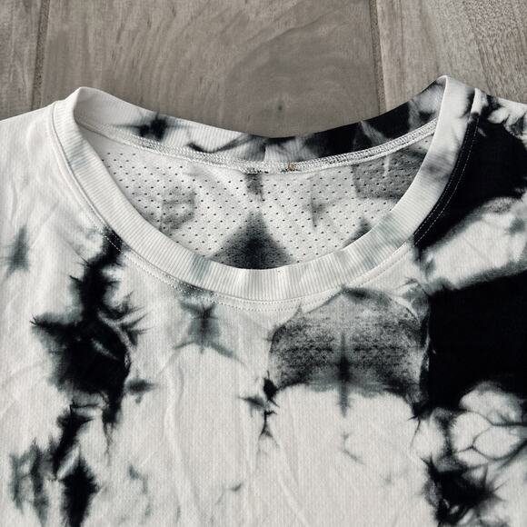 Lululemon Train to Be Tank Shibori Black Coal Tie Dye Seamless Sz 8 Pullover - Picture 2 of 9